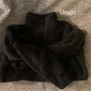 2/35 Uniqlo black sleeve jacket ✨